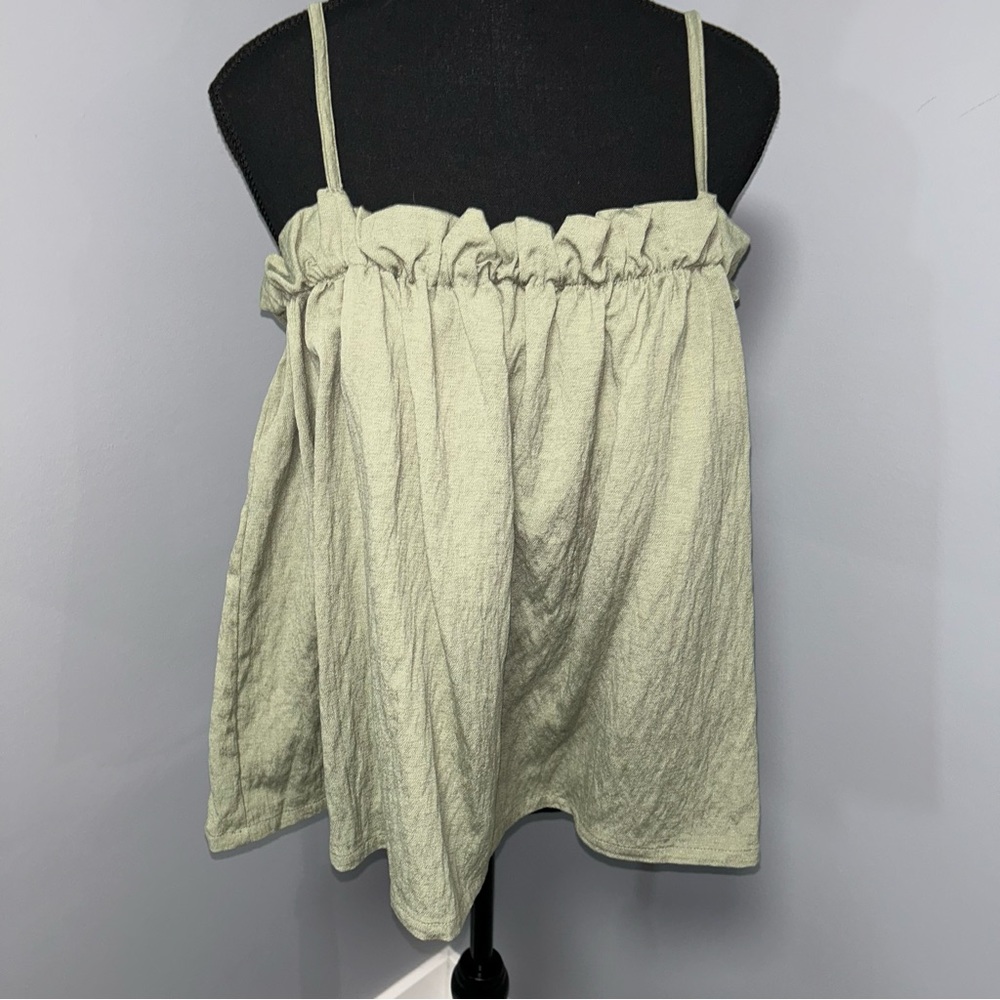 Emma Knudsen Charlie Tank